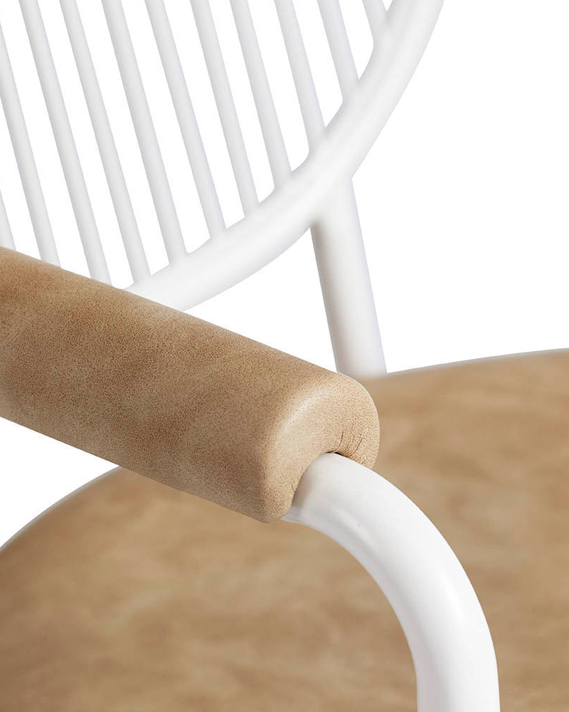 Serena - Hvid og Cognacfarvet frisørstol - Hvid krydsfod